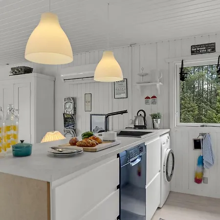 3 Bedroom Stunning In * Hals