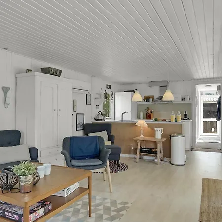 3 Bedroom Stunning In * Hals